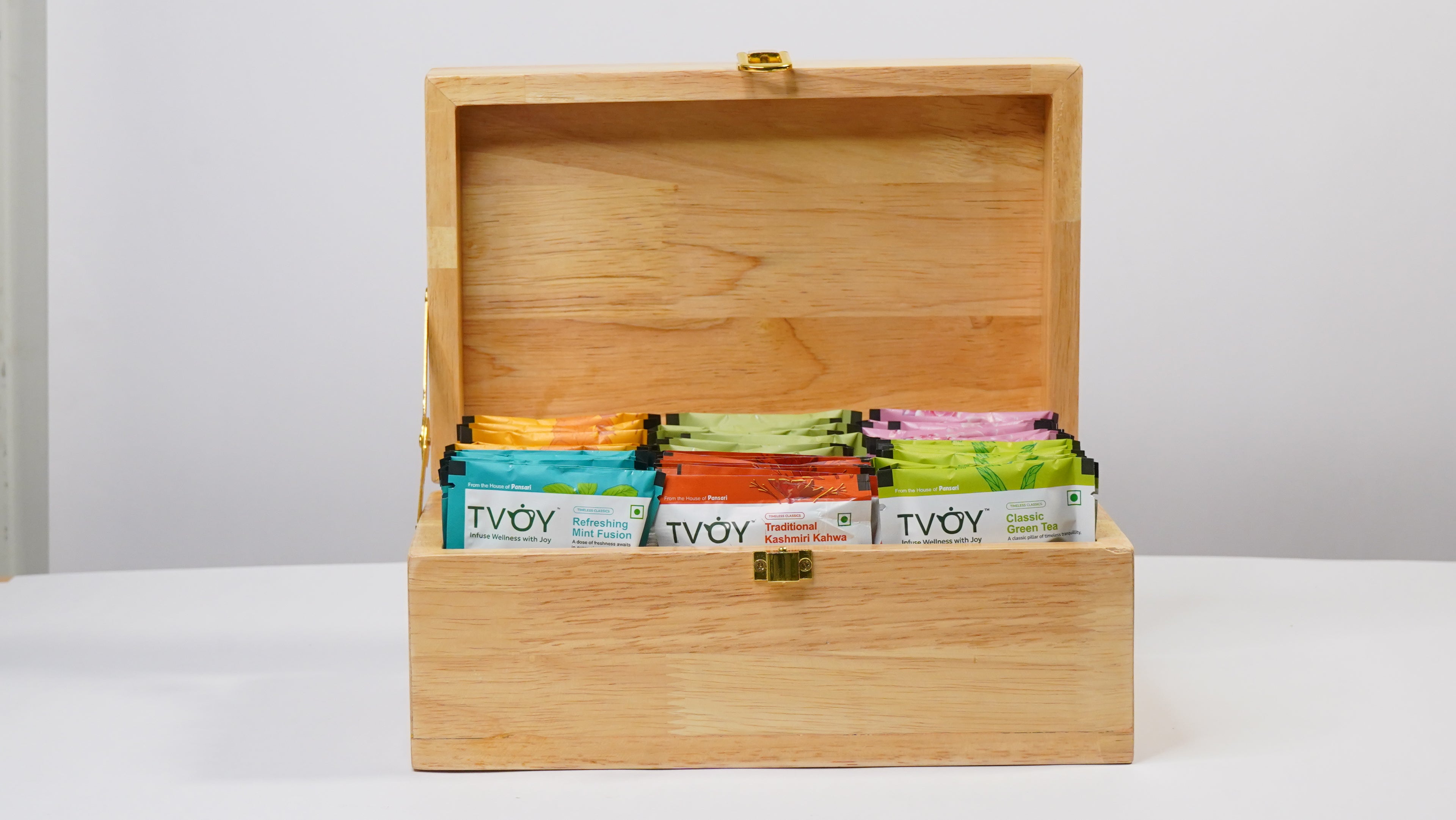 SAMAAH ROOTED WOODEN GIFT SET